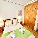 Apartman 2 Bedroom In Puerto Marina Benalmádena