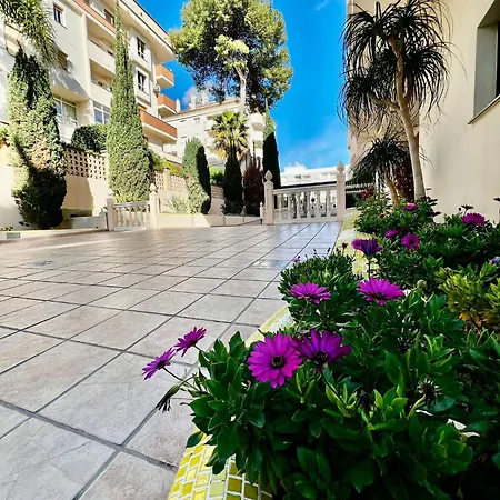 Apartment 2 Bedroom In Puerto Marina *